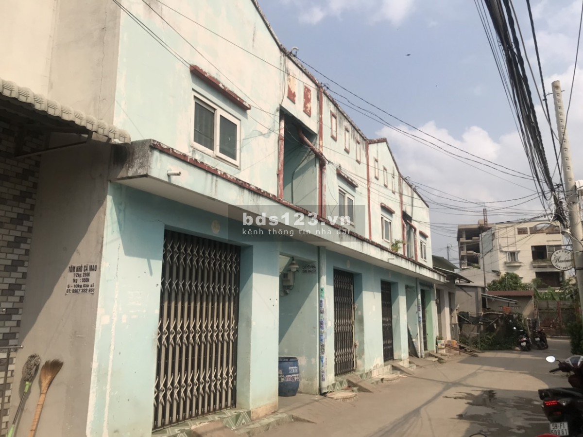 Cần bán dãy nhà trọ gồm 20 phòng đang cho thuê, chính chủ.