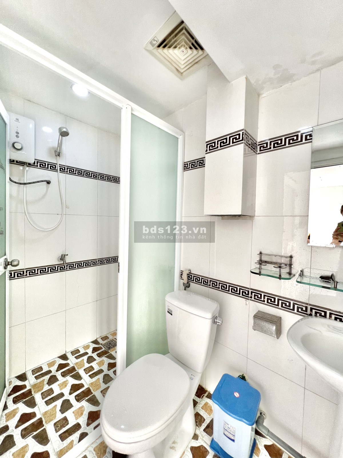 Căn hộ new 100% đón nắng đường Lê Văn Sỹ 2' đi co.opmart nhiều lộc