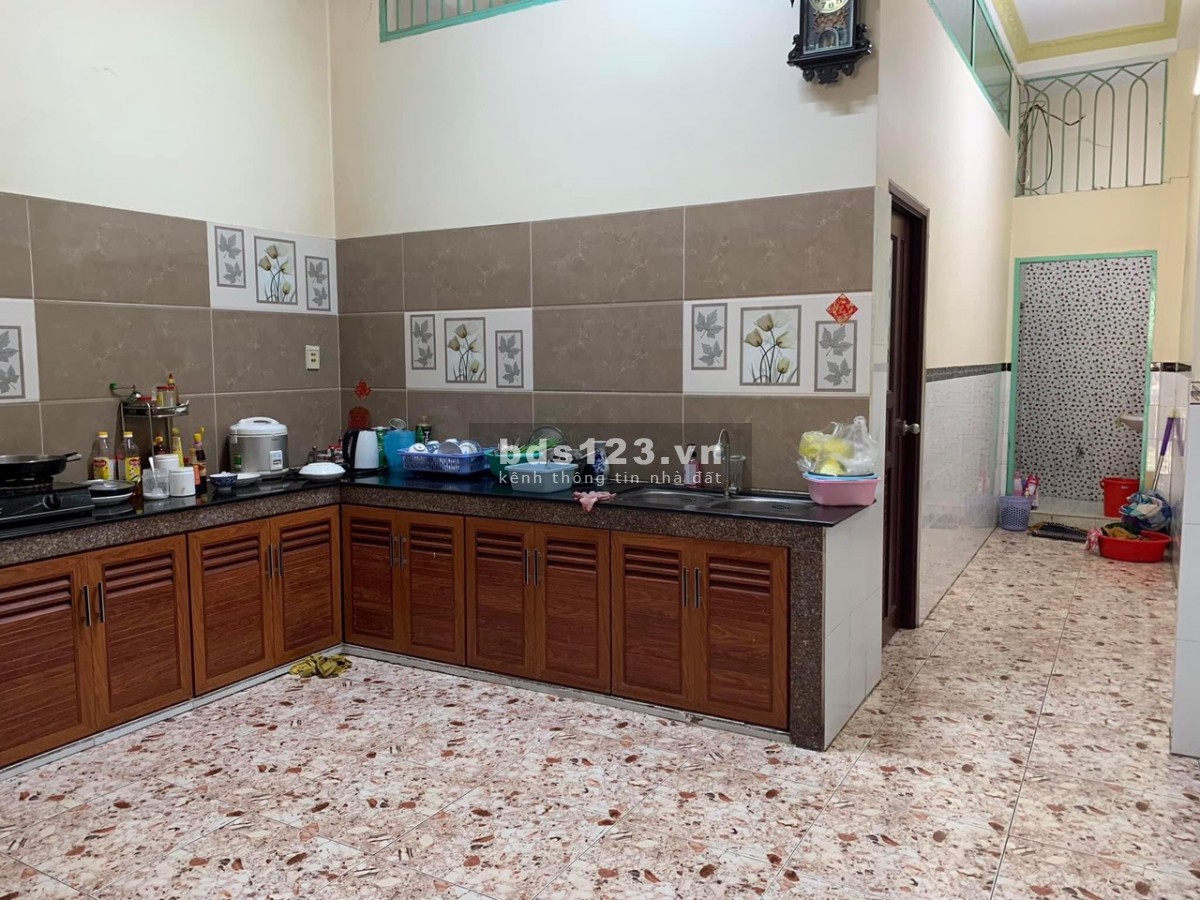 Chính chủ cần gã gấp nhà mặt tiền đường Ba Đình - quận 8