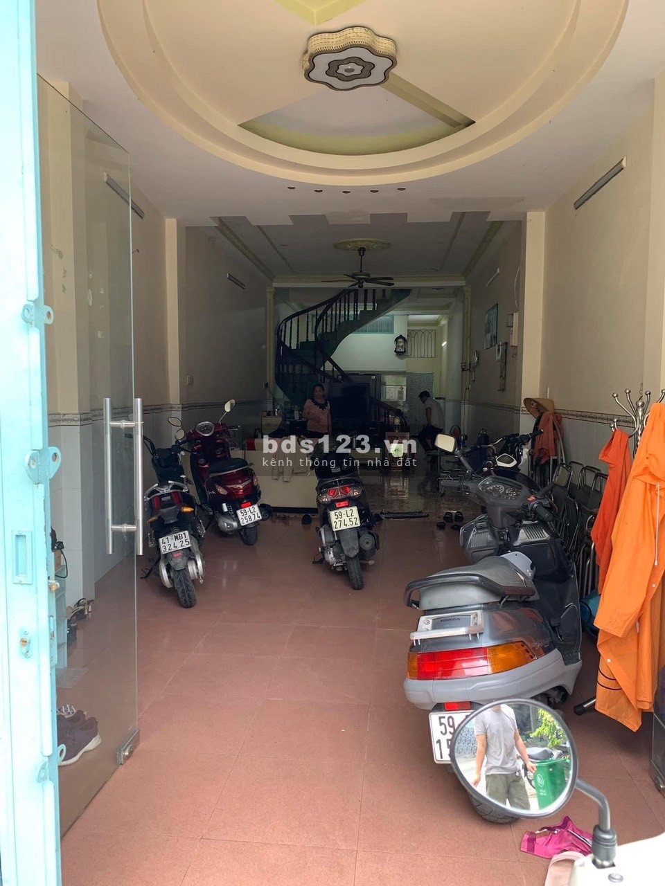 Chính chủ cần gã gấp nhà mặt tiền đường Ba Đình - quận 8