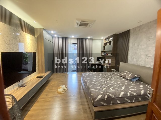 Bán nhà mặt ngõ Lạc Long Quân, Tây Hồ. Ô tô vào nhà, Làm Vp Cty. DT 88m, 5T, Mt 5m, 15 Tỷ. Ở sướng