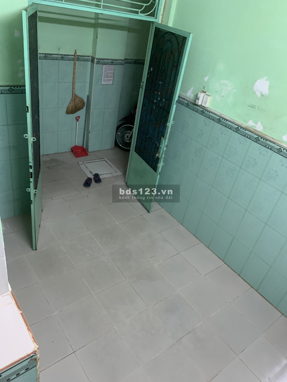 Nhà chính chủ 1 trệt 1 lầu nằm trong khu vực yên tĩnh có camera an ninh