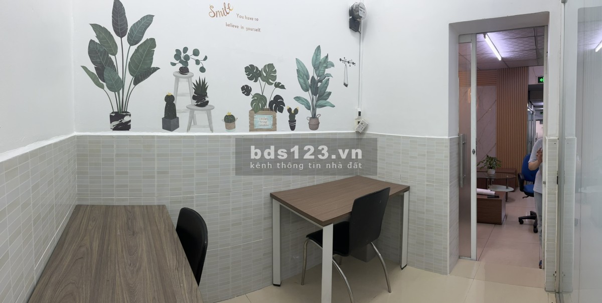 Văn phòng trọn gói và văn phòng ảo tại Quận 1 có sẵn bàn, ghế, lễ tân nhận thư,...