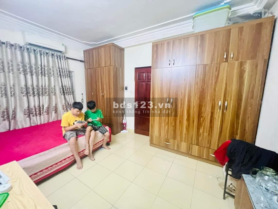 Bán nhà Văn Hương, Đống Đa, 28m2, 4 tầng, 2tỷ, ngõ nông