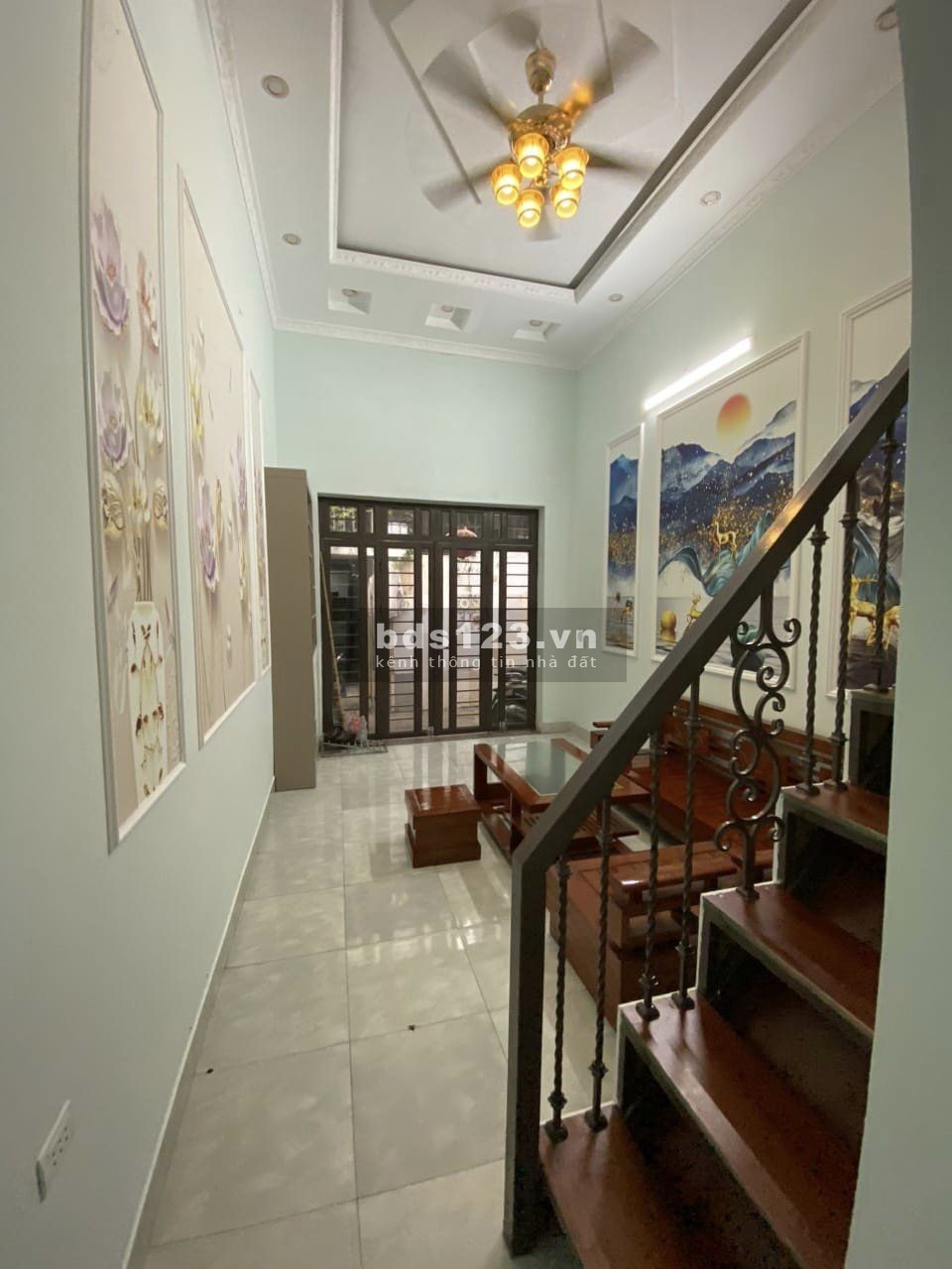 Bán chung cư tòa nhà sông Đà 131 Trần Phú 95m2, giá 2,85 tỷ