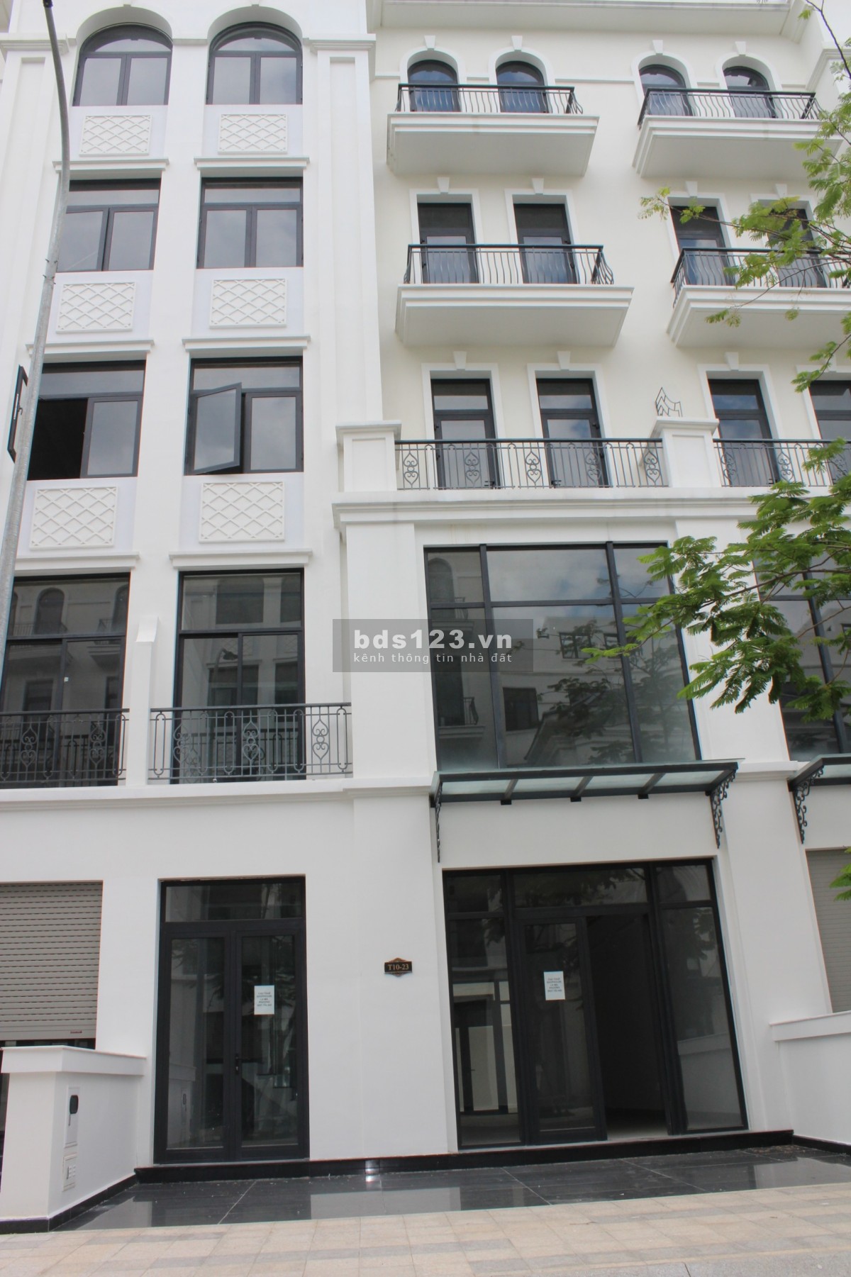 35 triệu thuê ngay nhà phố 126m2 hoàn thiện nguyên căn tại Vinhomes Q9