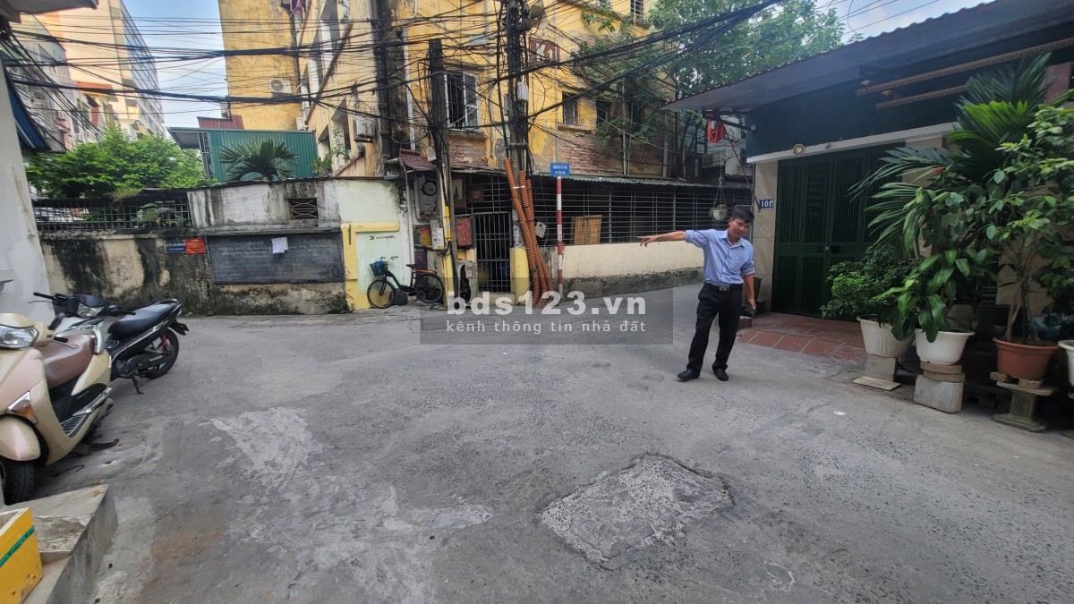 Mặt bằng cho thuê 65m 2 ưu tiên văn phòng hoặc hộ gia đình kv Trần Cung