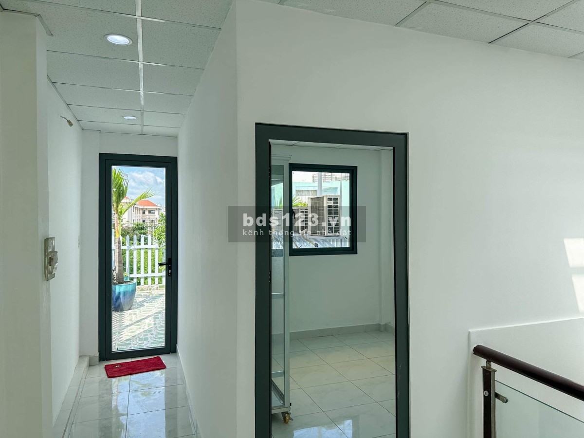 Chính Chủ bán 4x12m 3tầng 160m sàn 3pn Ng V Luông Q6 5ty3