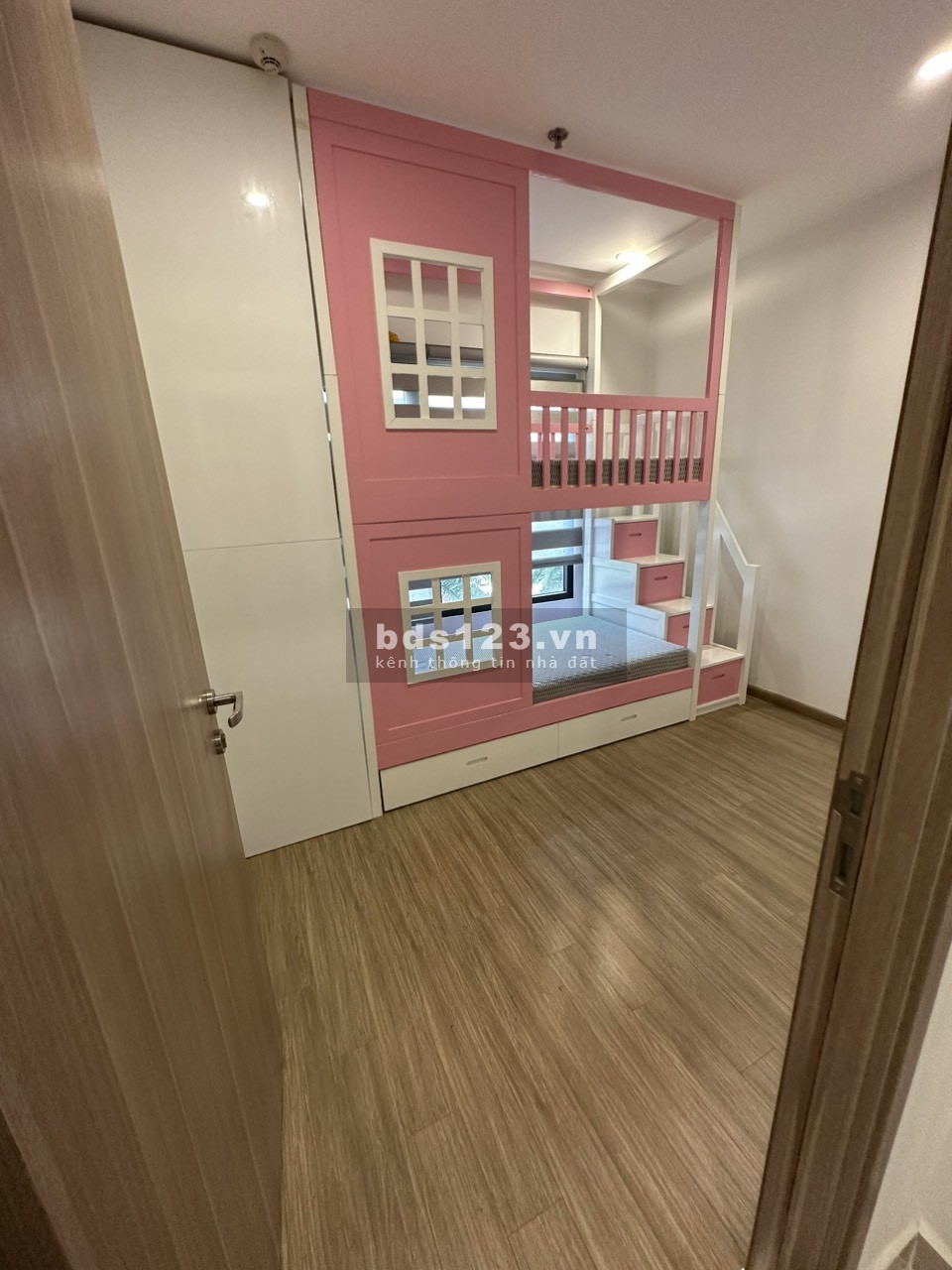 Cần tiền bán cắt lỗ căn hộ 2PN 2WC góc giá 2 tỷ 050tr bao phí, nội thất mới tinh Vinhomes Ocean Park