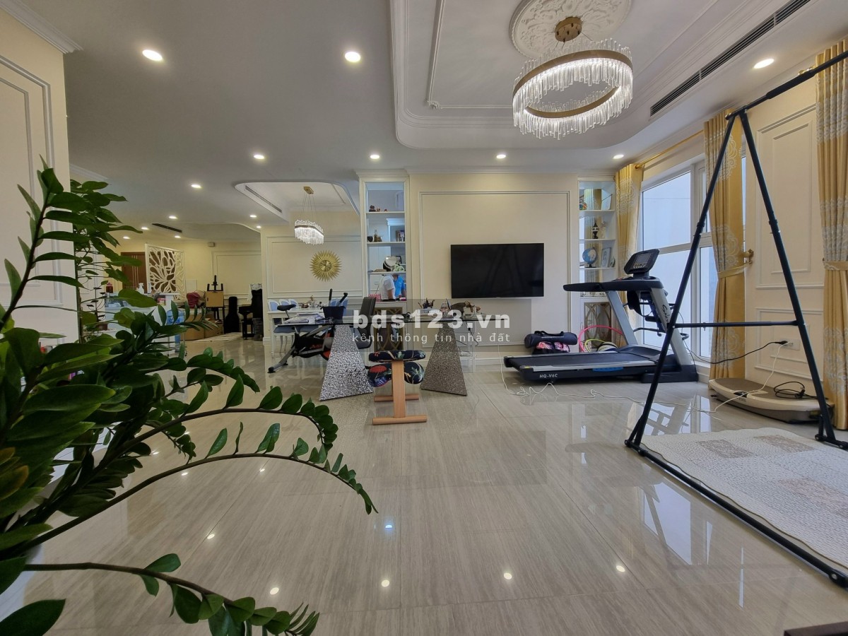 Bán căn hộ - tòa L5 tầng 07- 3 ngủ đủ đồGiá 8,4 tỷLh: 0969866063
