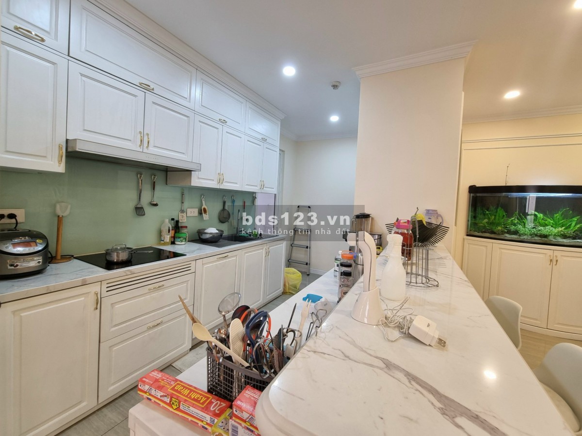 Bán căn hộ - tòa L5 tầng 07- 3 ngủ đủ đồGiá 8,4 tỷLh: 0969866063
