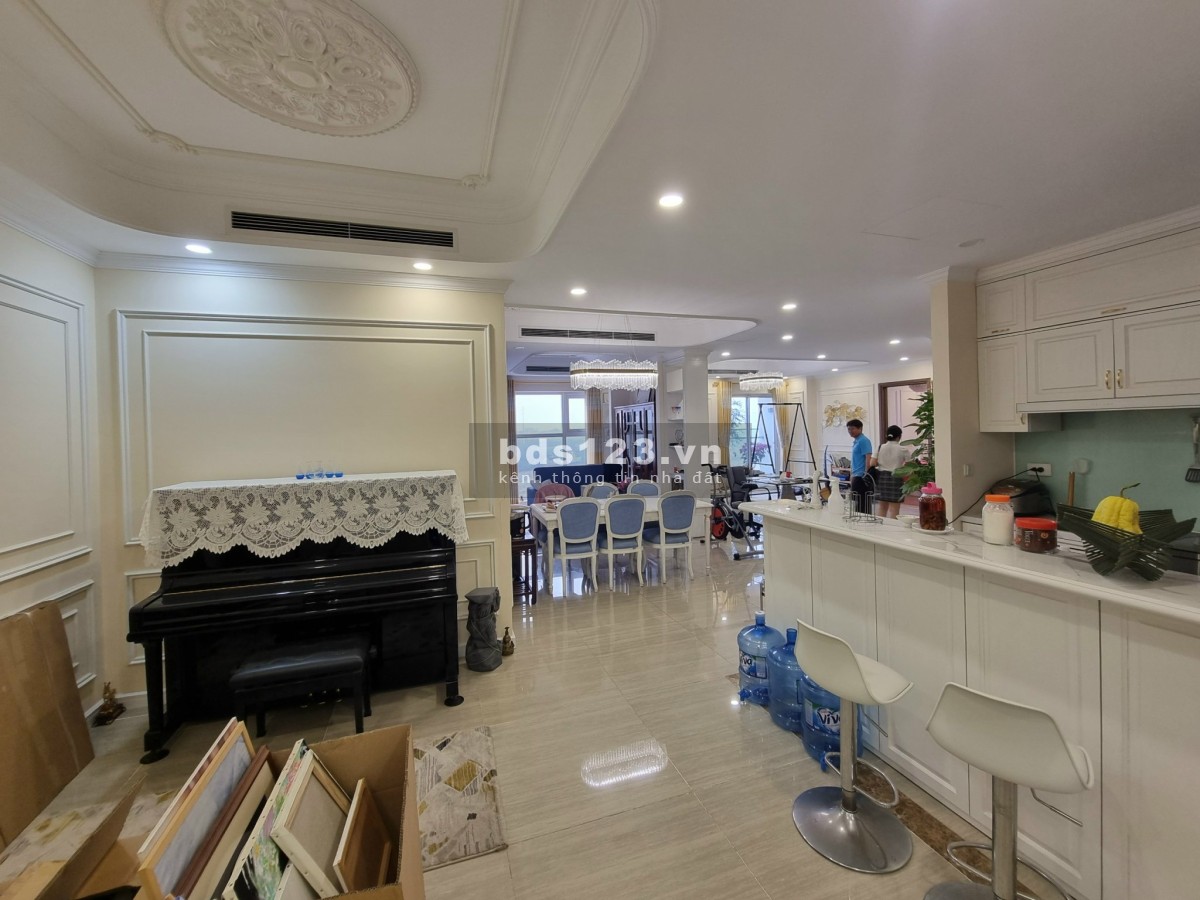 Bán căn hộ - tòa L5 tầng 07- 3 ngủ đủ đồGiá 8,4 tỷLh: 0969866063