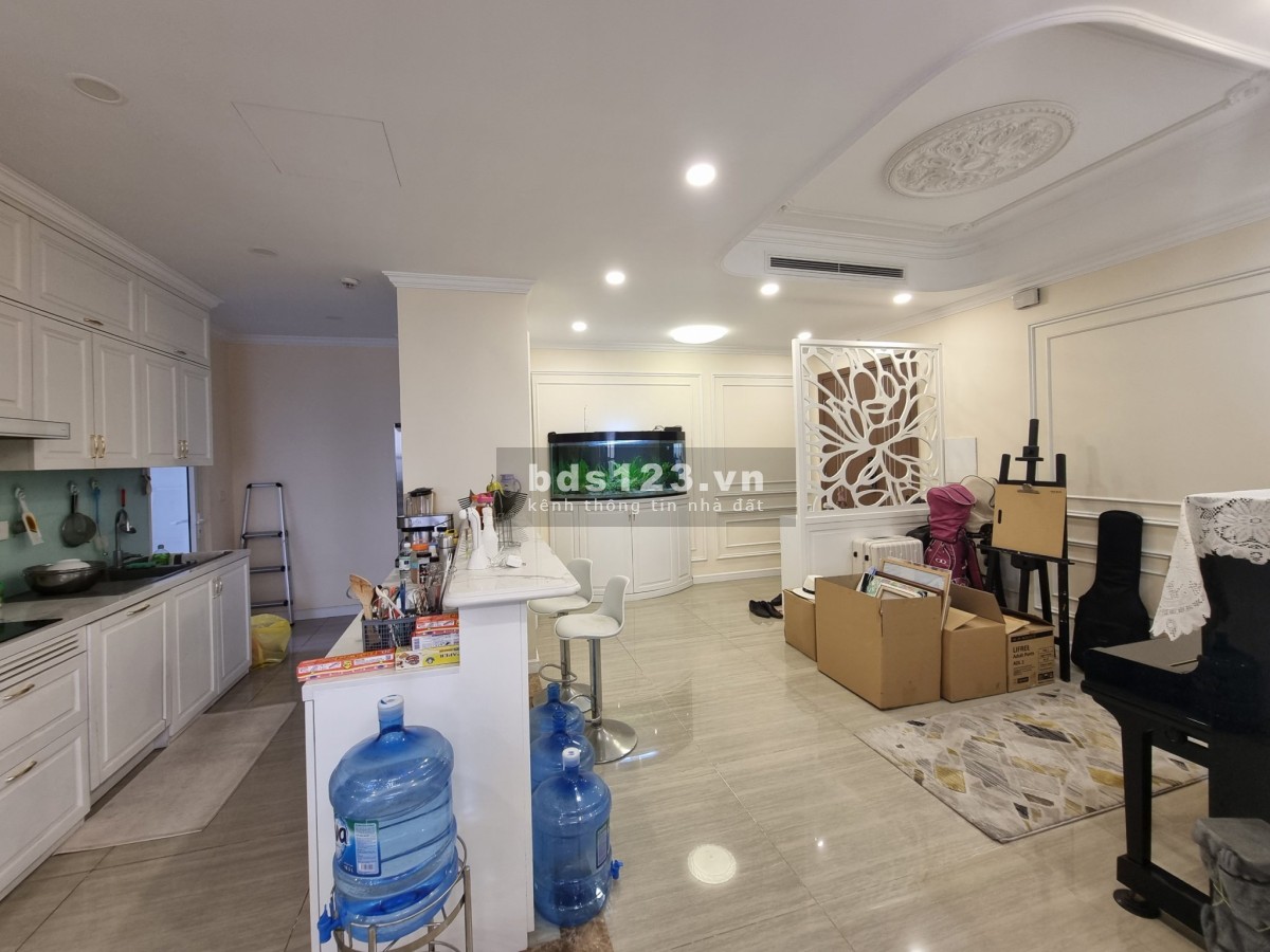 Bán căn hộ - tòa L5 tầng 07- 3 ngủ đủ đồGiá 8,4 tỷLh: 0969866063