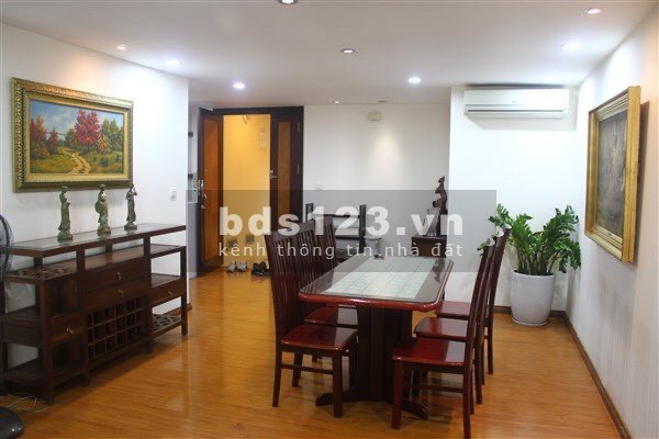 Bán căn hộ - Tòa E1 tầng 08 - 4 ngủ đồ cơ bản. Giá 5,2 tỷ. LH: 0969866063
