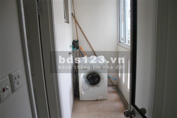 Bán căn hộ - Tòa E1 tầng 08 - 4 ngủ đồ cơ bản. Giá 5,2 tỷ. LH: 0969866063