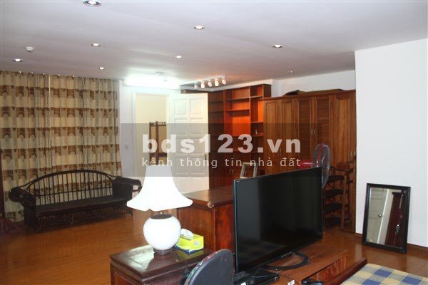 Bán căn hộ - Tòa E1 tầng 08 - 4 ngủ đồ cơ bản. Giá 5,2 tỷ. LH: 0969866063