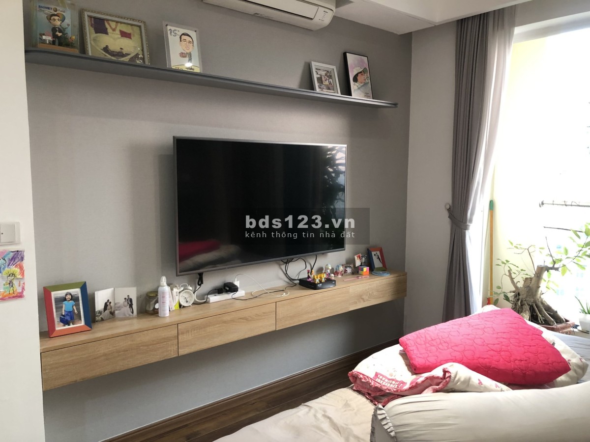Bán căn hộ - Tòa L5 tầng 10 - 3 ngủ đồ cơ bản