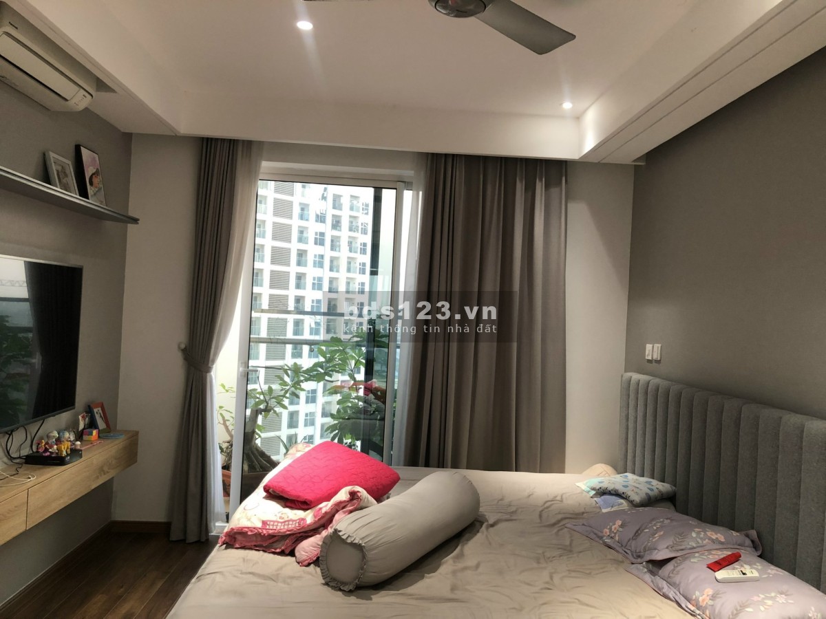Bán căn hộ - Tòa L5 tầng 10 - 3 ngủ đồ cơ bản