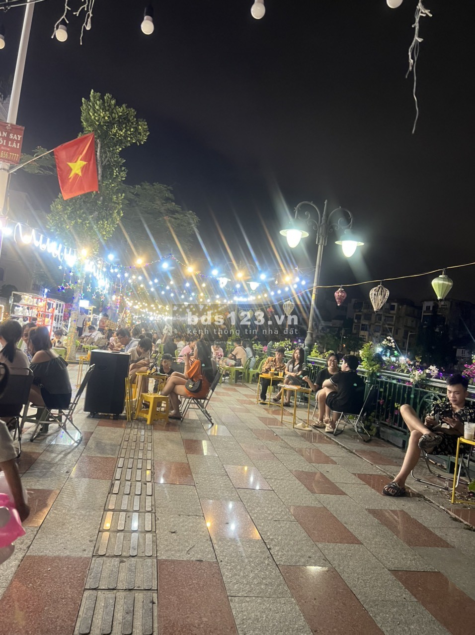 Bán đất mặt đường Thế Lữ , Hạ Lý, Hồng Bàng, Hải Phòng ngang 8m vuông đét! Giá chỉ 185tr/m2