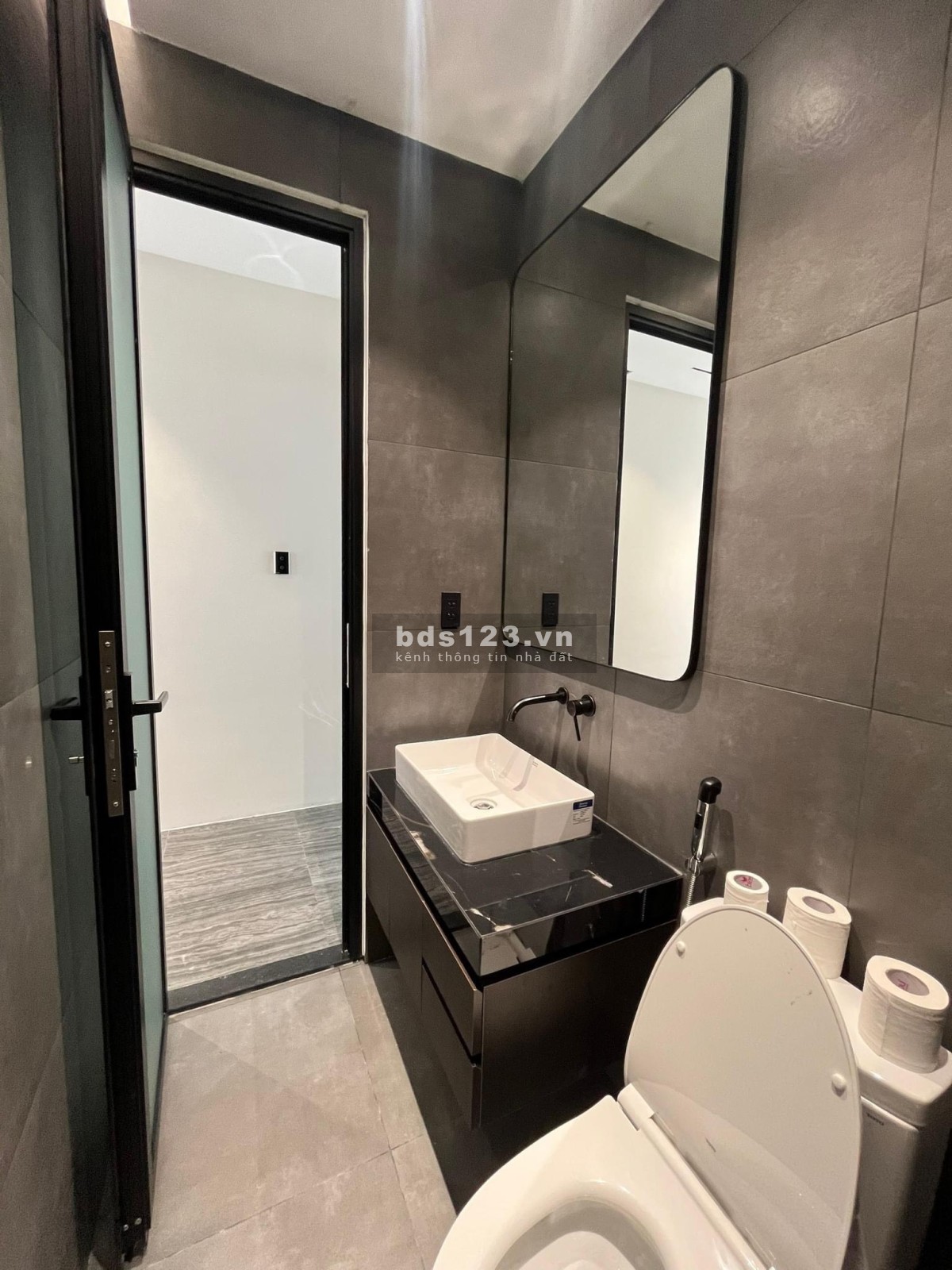 Chính chủ cho thuê văn phòng siêu hiện đại mới 100%