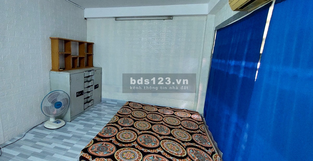 Phòng cho sinh viên nữ ở 1 người, Giá 1,4 - 1,7 tháng.