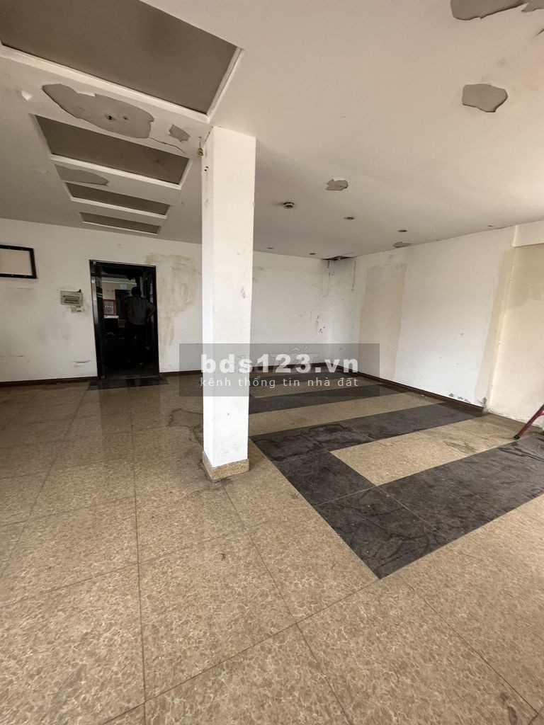 Cho thuê nhà góc 2 mặt tiền Hai Bà Trưng, diện tích 5x30, Phường Bến Nghé, Quận 1, giá rẻ 80 triệu