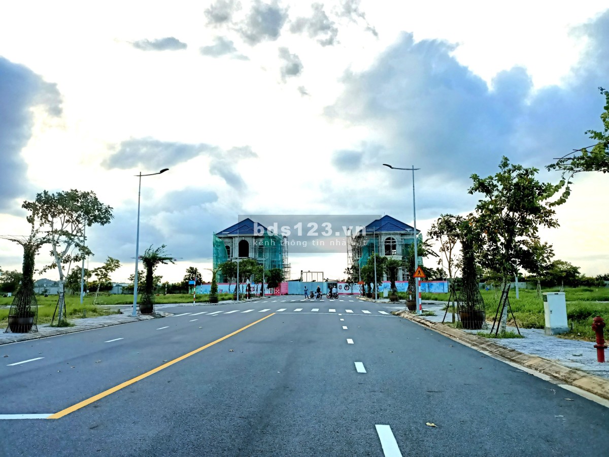 Nền trục chính Tiến Lộc Garden giá bán nhanh, đã có sổ