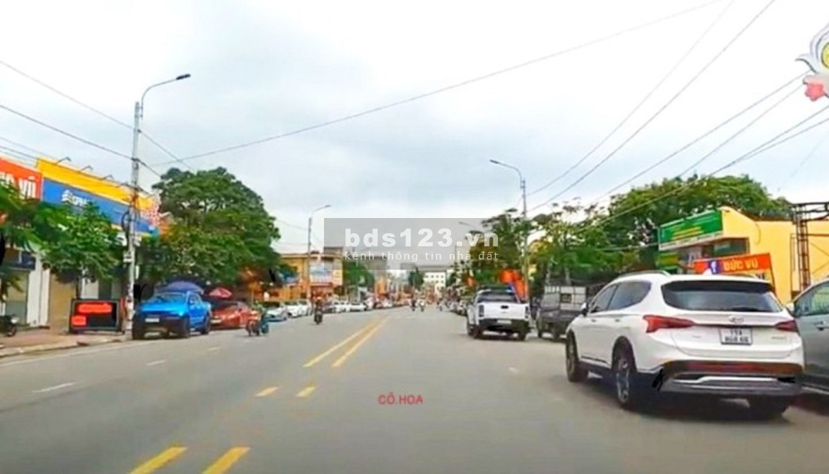 Bán gấp 480m² đất đối diện chợ. Ngay KCN Nhật - Hàn. Dân cư đông, giá 1,1 tỷ