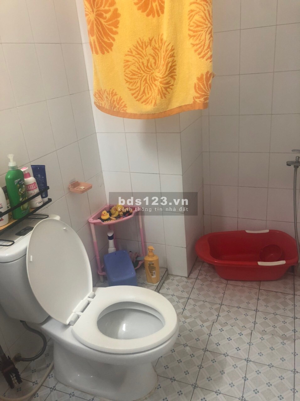 Chính chủ cần bán căn hộ (lầu 5, thang bộ)