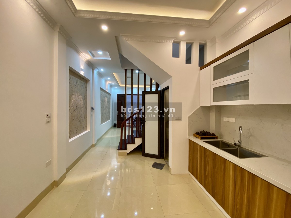 Bán nhà 1 căn duy nhất phố Đội Cấn, Liễu Giai, Ba Đình. Diện tích 38M x 5 tầng. Giá 5.08 tỷ