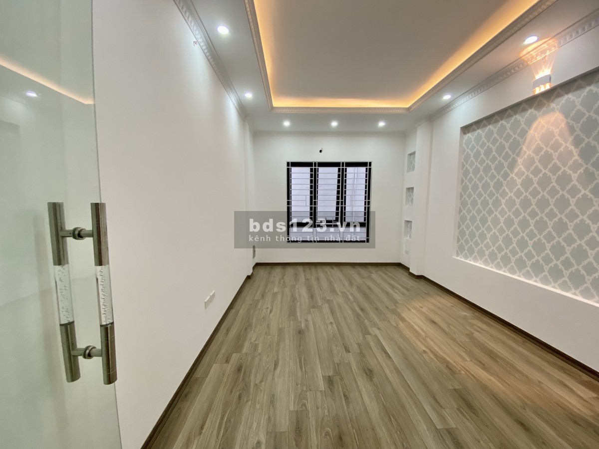Bán nhà 1 căn duy nhất phố Đội Cấn, Liễu Giai, Ba Đình. Diện tích 38M x 5 tầng. Giá 5.08 tỷ