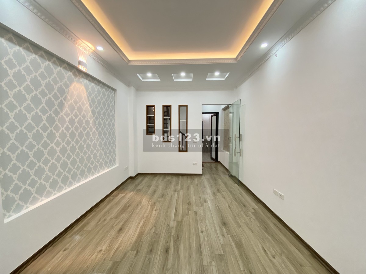 Bán nhà 1 căn duy nhất phố Đội Cấn, Liễu Giai, Ba Đình. Diện tích 38M x 5 tầng. Giá 5.08 tỷ