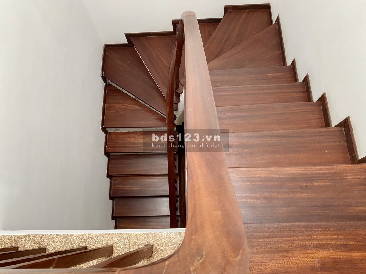 Bán nhà 1 căn duy nhất phố Đội Cấn, Liễu Giai, Ba Đình. Diện tích 38M x 5 tầng. Giá 5.08 tỷ