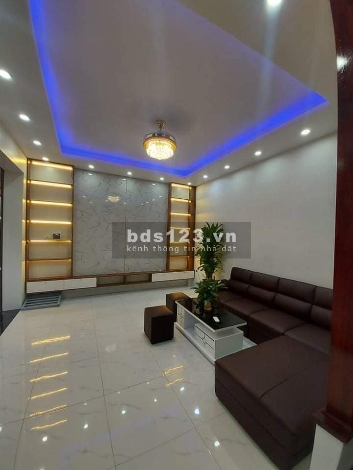 Bán nhà cầu Bươu Thanh Trì ô tô đõ cửa 4 tầng lô góc