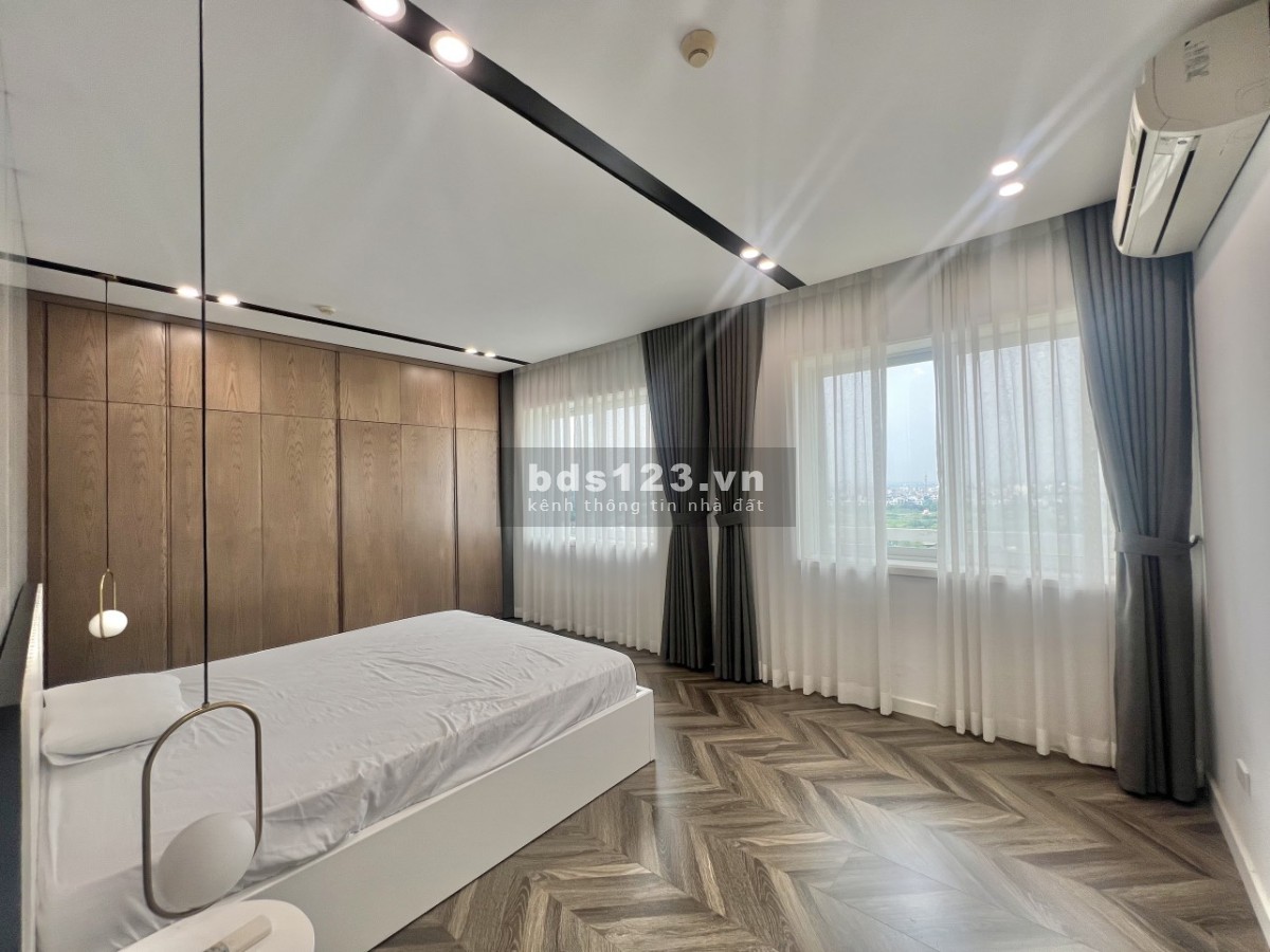 Cho thuê căn hộ tòa E4, 3 ngủ full đồ tại Ciputra Hà Nội