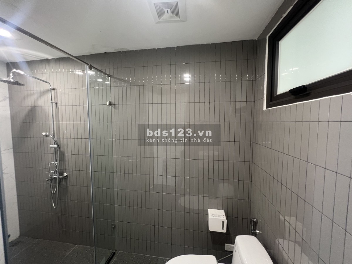 Cho thuê căn hộ tòa E4, 3 ngủ full đồ tại Ciputra Hà Nội