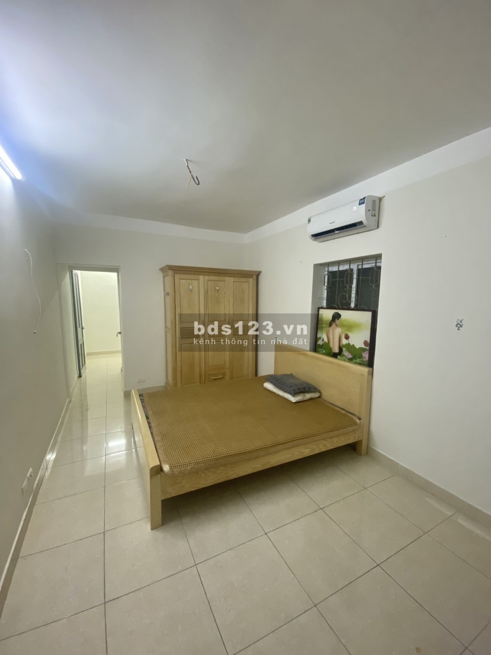 Cho thuê nguyên căn kinh doanh ngõ thông Yên Hòa Cầu Giấy 5 ngủ 3T = 150m2. Đủ đồ. Giá 16tr/th