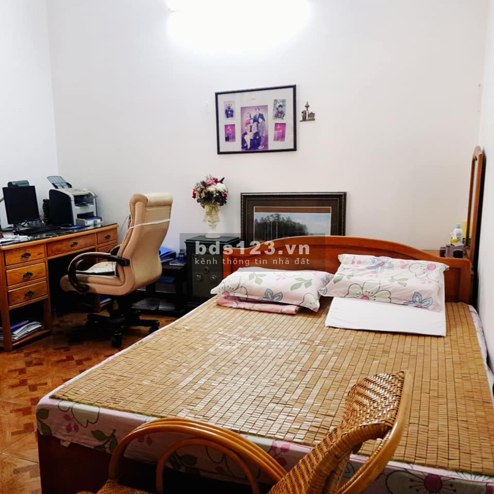 Bán nhà mặt phố Thái Hà, 38m2, 6tầng, 8T.