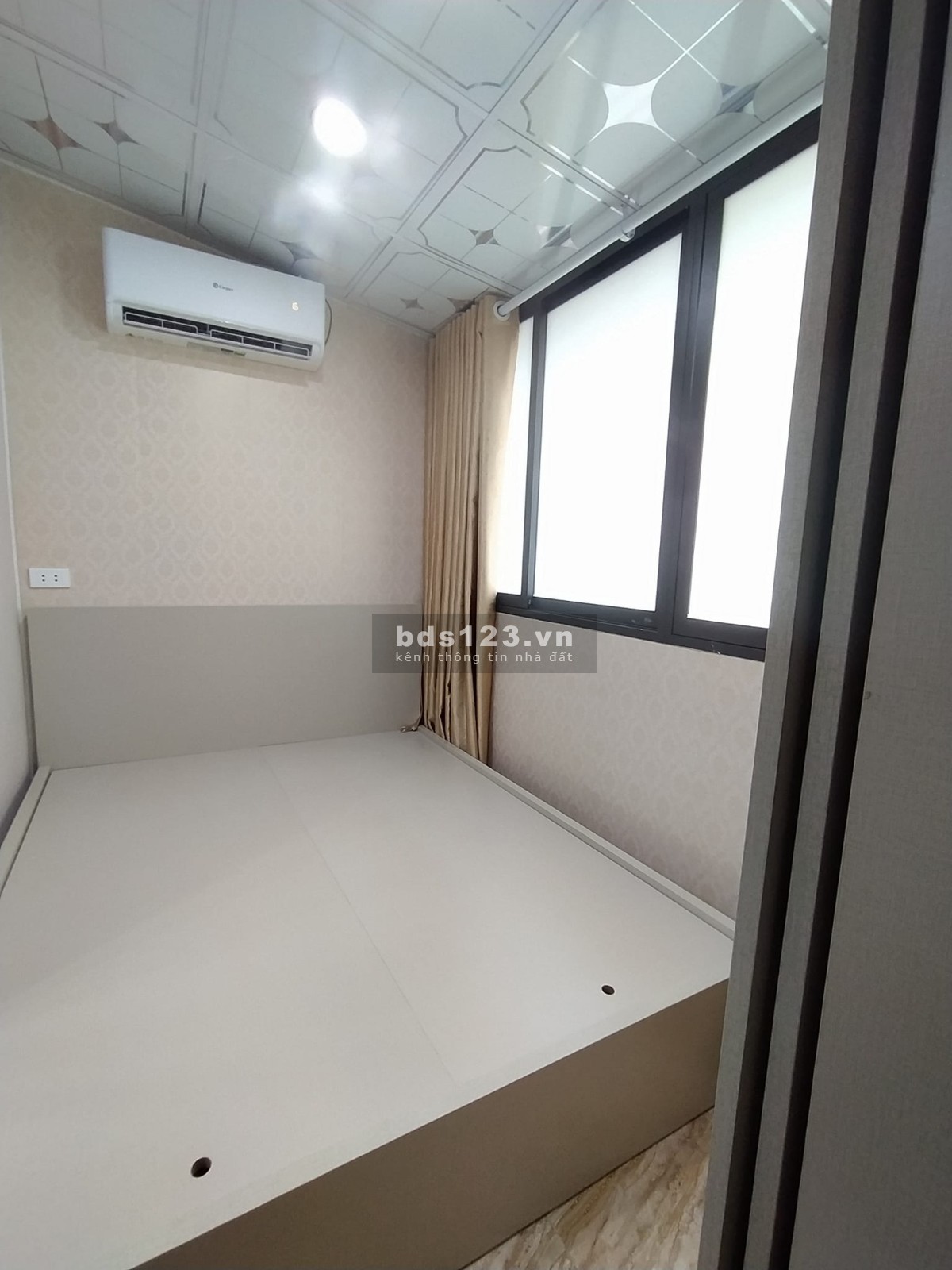 Bán căn hộ tại tập thể C6 Tập thể Kim Liên, 2pn, sổ riêng, công năng đầy đủ chỉ nhỉnh 1 tỷ