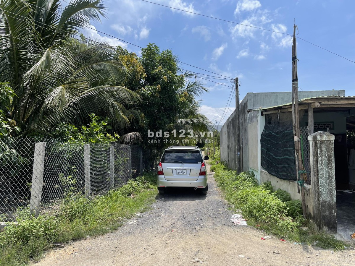Bán lô đất đẹp vịnh Nha Phu- phía bên biển, giá cực rẻ.full thổ cư