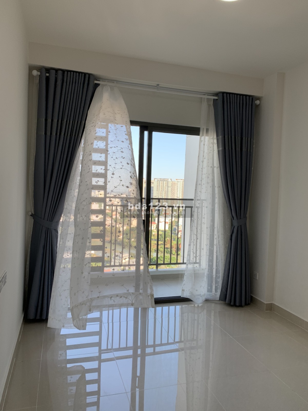 View sông cực đẹp! Bán gấp căn hộ The Sun Avenue diện tích 75M2, 2PN, NTCB, giá 4.1 tỷ