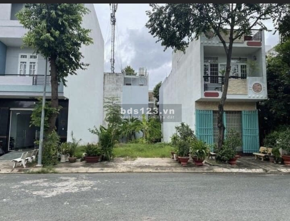 Cực đẹp lô đất 100m2 giá 1ty699, quận 8, shr