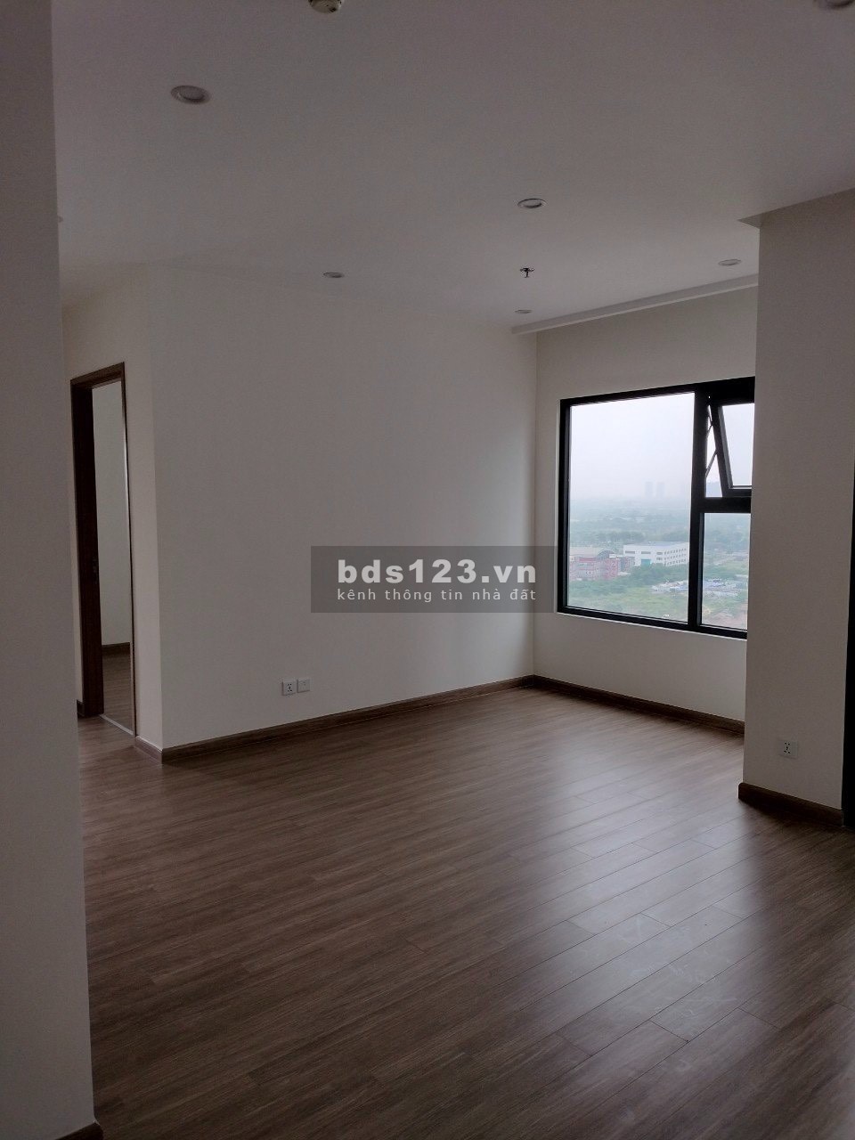Cần bán căn hộ 3PN, 2WC nguyên bản 94m 4 tỷ 5 Vinhomes Smart City