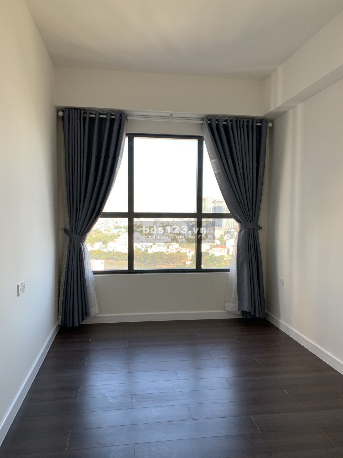 View sông cực đẹp! Bán gấp căn hộ The Sun Avenue diện tích 75M2, 2PN, NTCB, giá 4.1 tỷ
