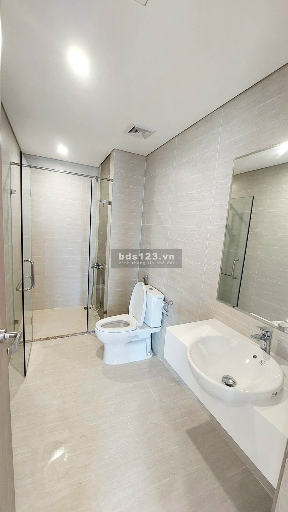 Cần bán căn hộ 3PN, 2WC nguyên bản 94m 4 tỷ 5 Vinhomes Smart City