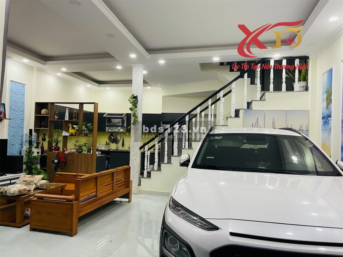 Cần bán gấp căn nhà phố gần cư xá Phúc Hải