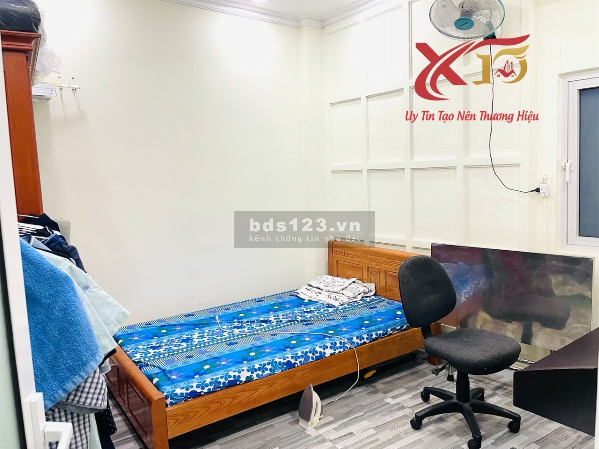 Cần bán gấp căn nhà phố gần cư xá Phúc Hải