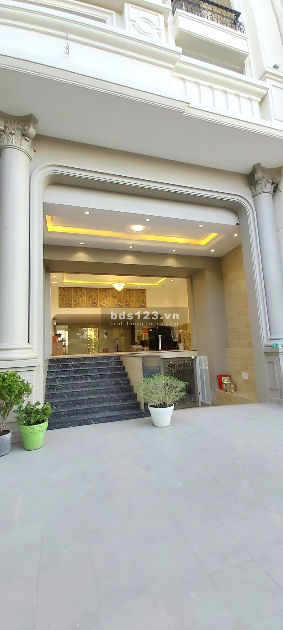 Chính chủ bán tòa nhà căn hộ dịch vụ cao cấp mặt tiền Nguyễn Văn Linh, Q7