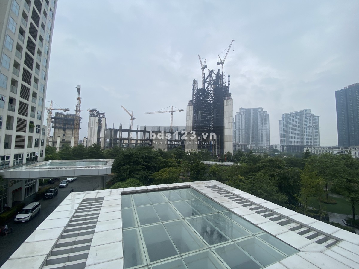 Bán căn hộ tòa L4 tầng 01, tại Ciputra Thăng Long Hà Nội