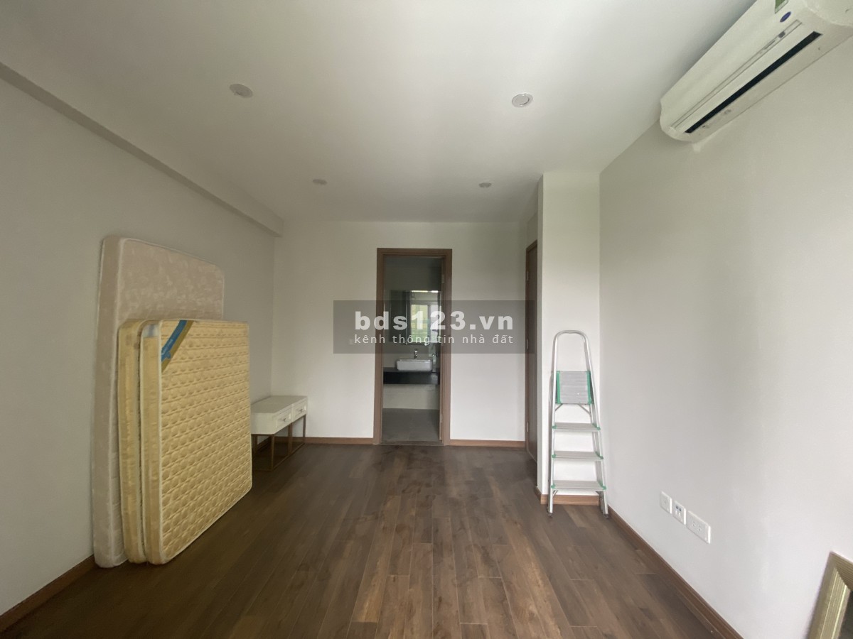 Bán căn hộ tòa L4 tầng 01, tại Ciputra Thăng Long Hà Nội